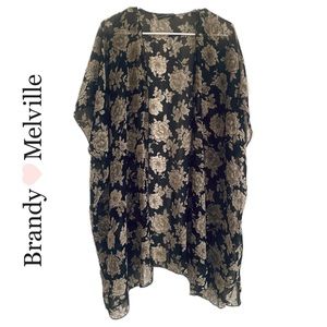 Beautiful floral black and white kimono wrap